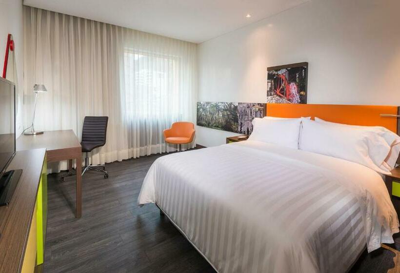 Номер Стандарт, Hampton By Hilton Bucaramanga