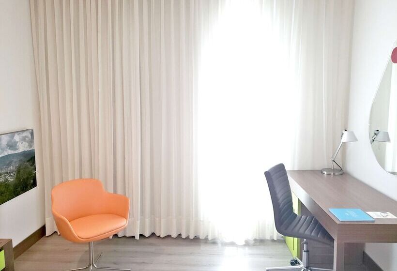 Номер Стандарт, Hampton By Hilton Bucaramanga