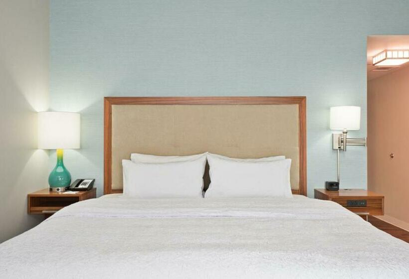Стандартный Номер Кровать Кинг, Hampton Inn & Suites North Huntingdonirwin