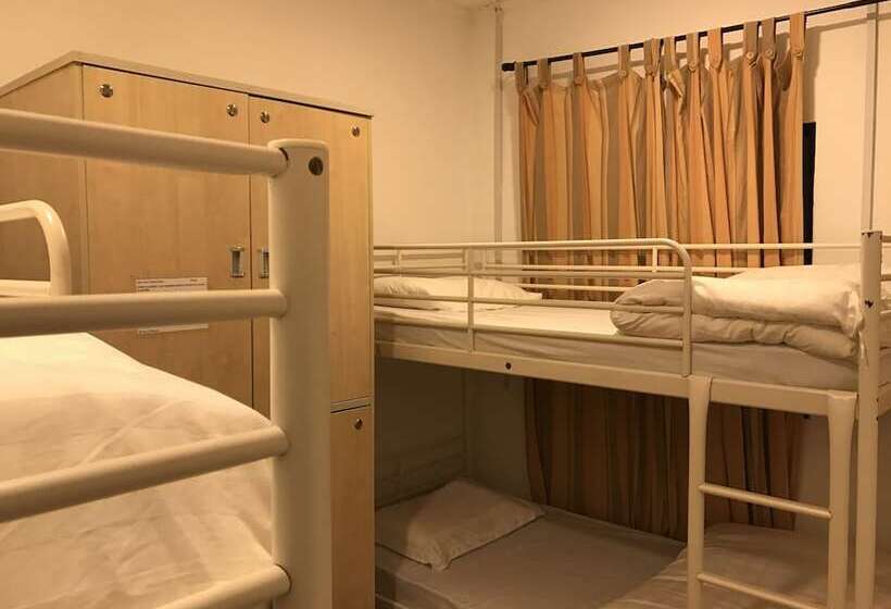 تختخواب در اتاق مشترک, The Barat Perhentian Beach Resort