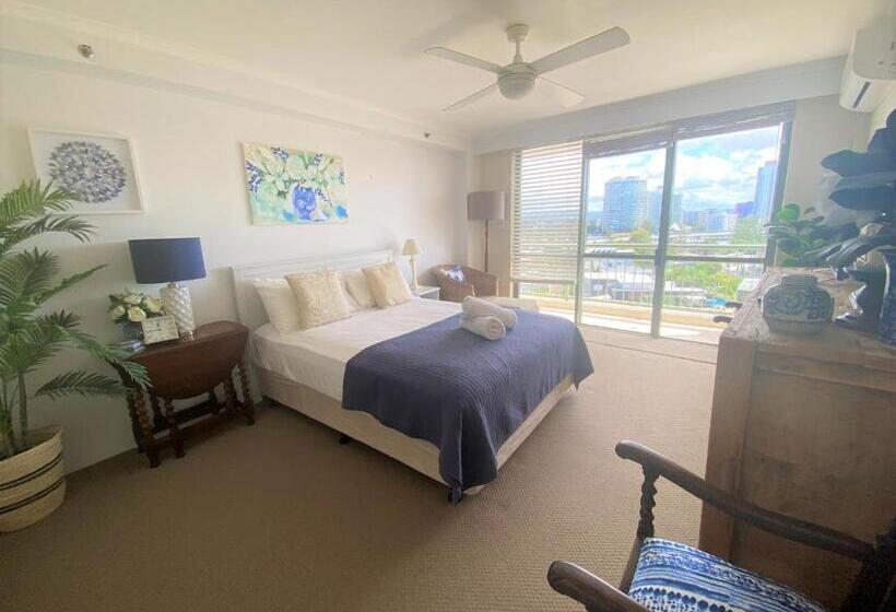 Апартаменты 2 Спальни, The Meriton Apartments On Main Beach