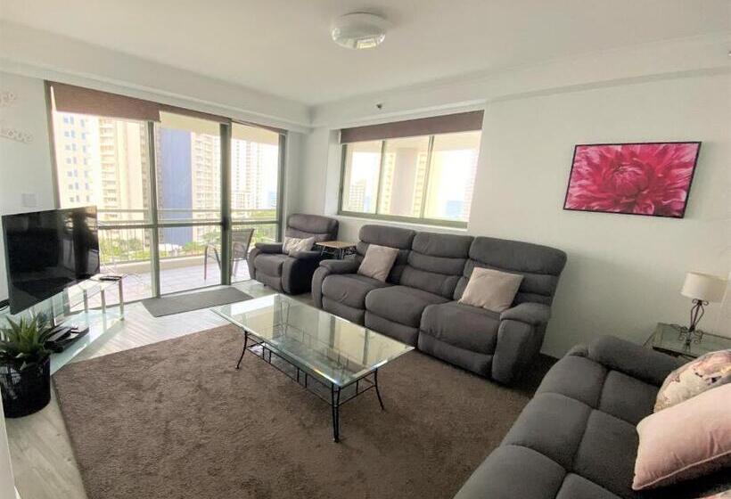 Апартаменты 3 Спальни Вид на Море, The Meriton Apartments On Main Beach