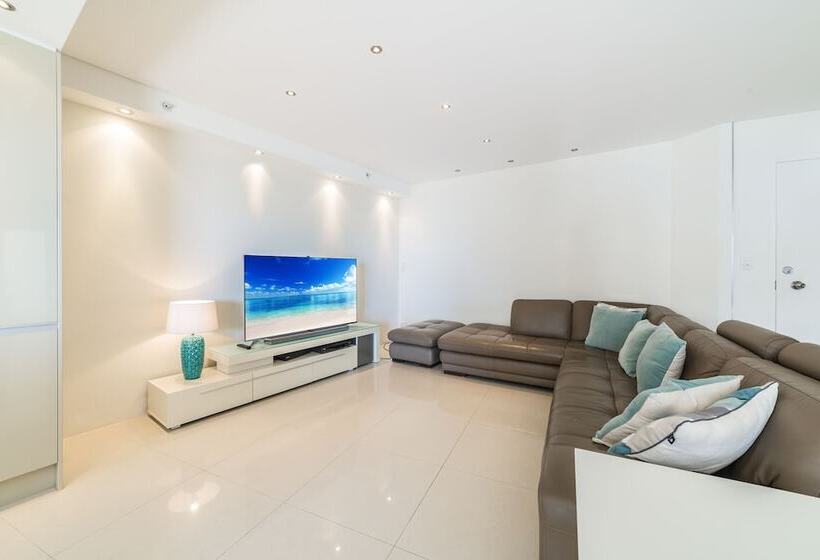Апартаменты 2 Спальни, The Meriton Apartments On Main Beach