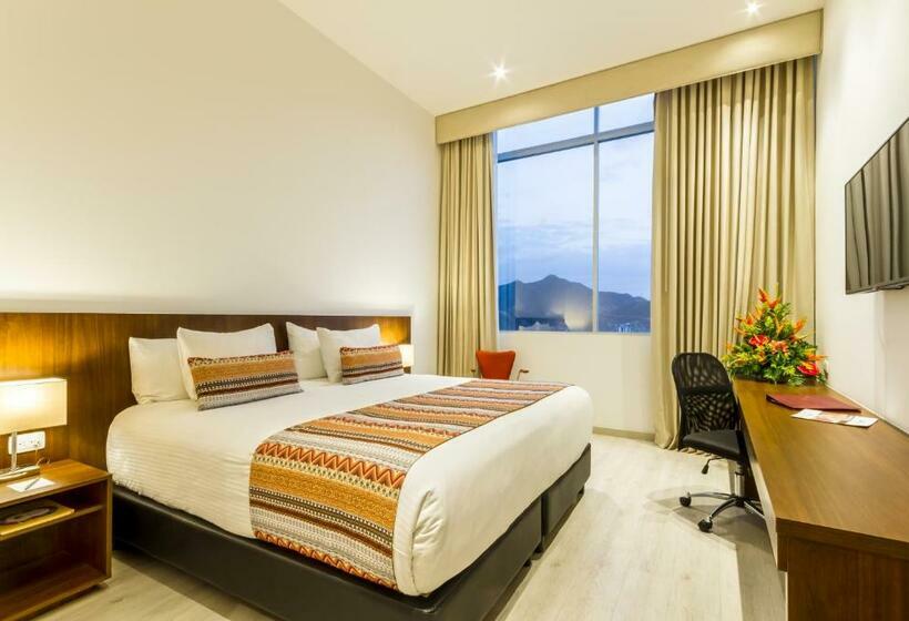 带大床的豪华间, Best Western Plus Santa Marta