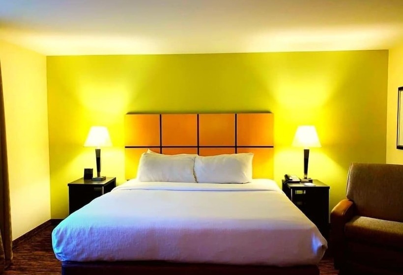 Студия Стандарт, Candlewood Suites Belle Vernon, An Ihg