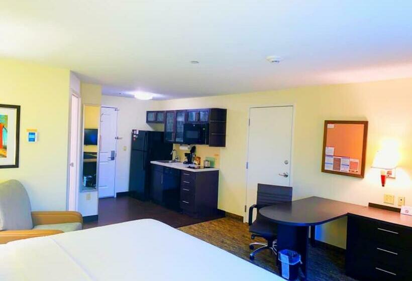Студия Стандарт, Candlewood Suites Belle Vernon, An Ihg