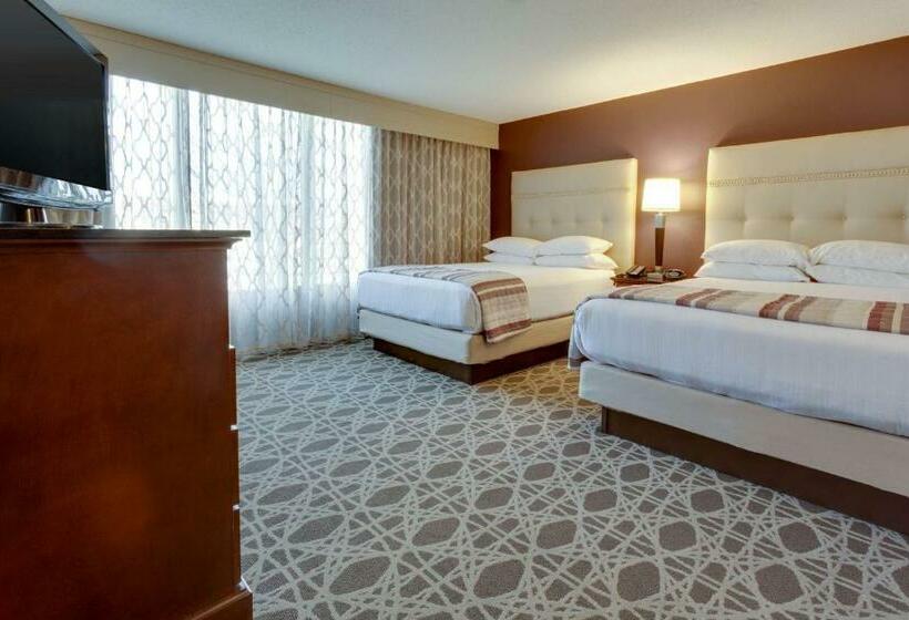 سوییت سوپریور, Drury Inn & Suites Overland Park