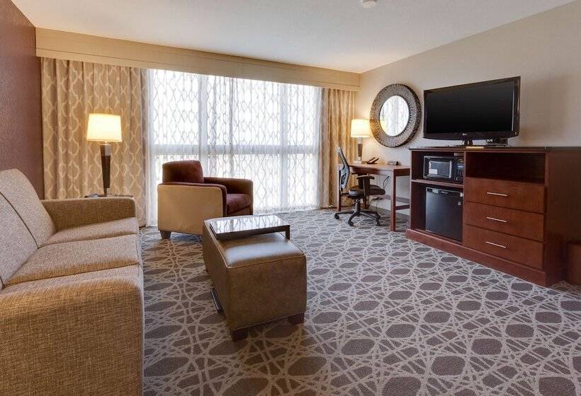 سوییت, Drury Inn & Suites Overland Park