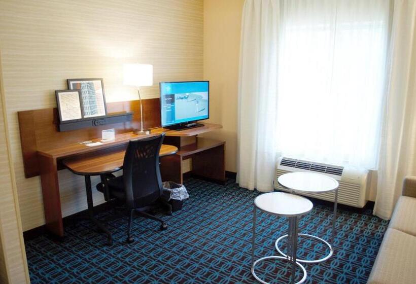 带大床的标准工作室, Fairfield Inn & Suites By Marriott Stroudsburg Bartonsville/poconos