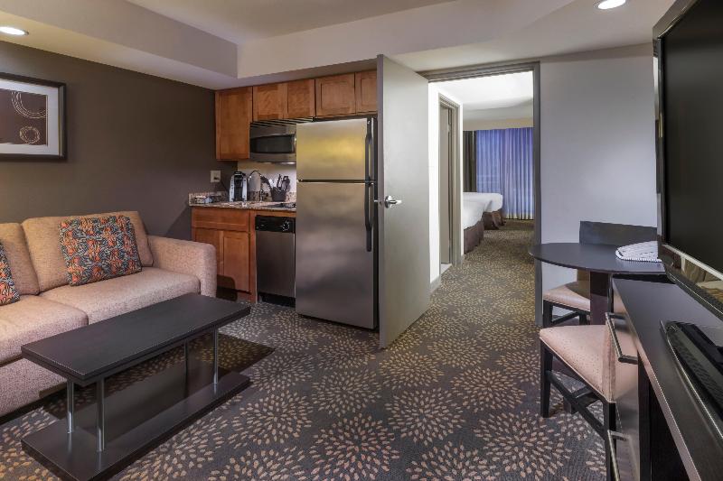 带大床的标准工作室, Fairfield Inn & Suites By Marriott Stroudsburg Bartonsville/poconos