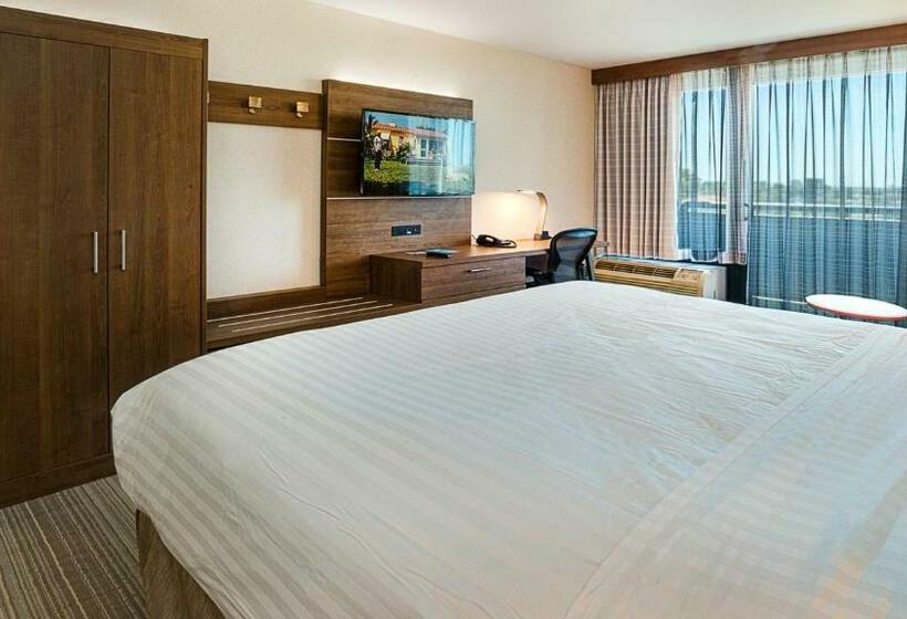 Номер Стандартный с Видом, Holiday Inn Express Fullerton Anaheim, An Ihg