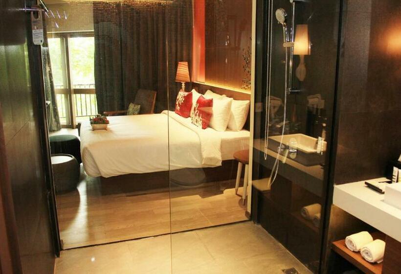 带露台的豪华间, Manado Tateli Resort And Convention