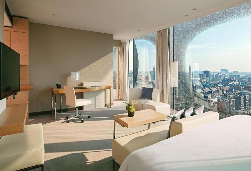 带大床的标准工作室, The Westin Hamburg