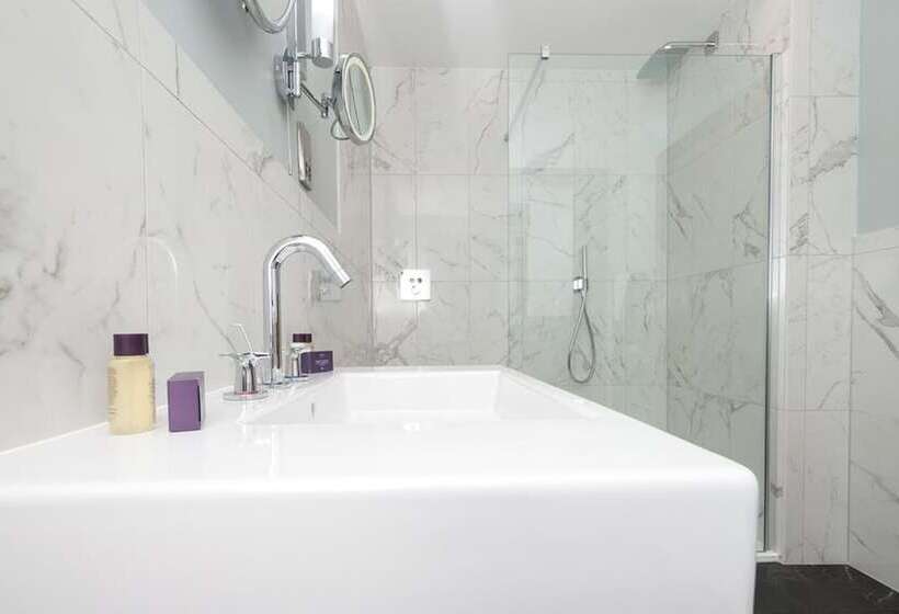 اتاق لوکس, Kinnettles Hotel & Spa