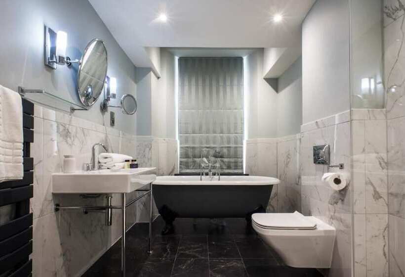 سوییت لوکس, Kinnettles Hotel & Spa