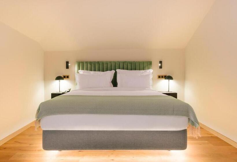 Полулюкс, Pestana Rua Augusta Lisboa