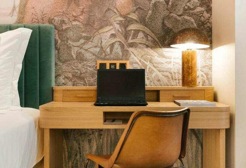 Полулюкс, Pestana Rua Augusta Lisboa