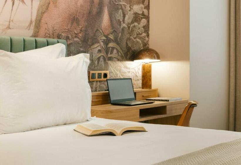 Полулюкс, Pestana Rua Augusta Lisboa