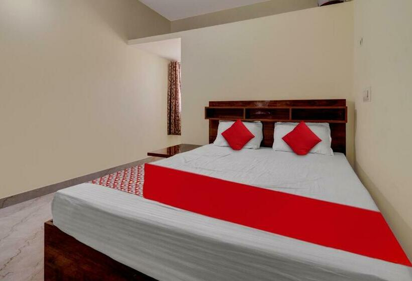 三人经典房间, Collection O Preethi Boarding & Lodging