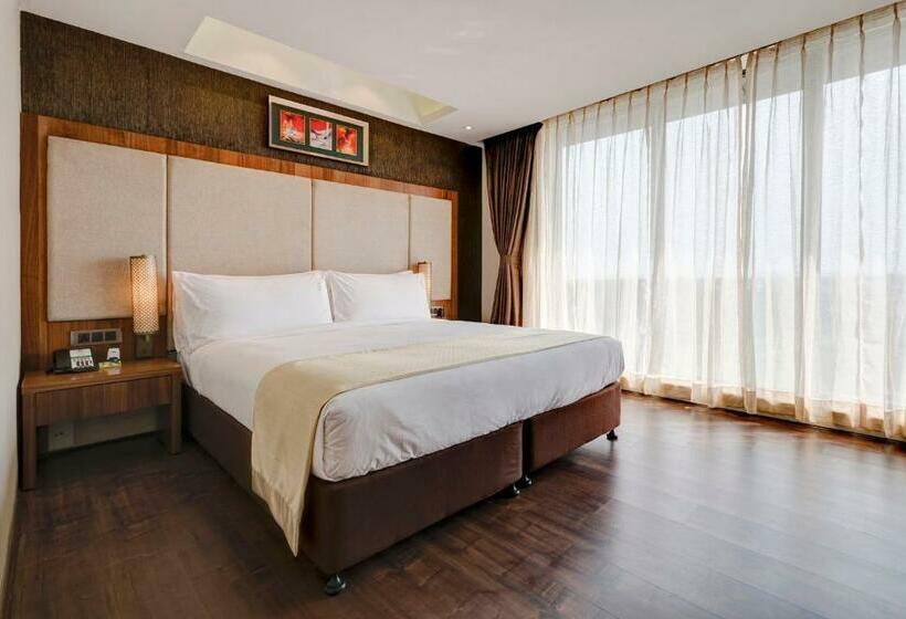 Номер Deluxe Кровать Кинг, Holiday Inn Kolkata Airport, An Ihg