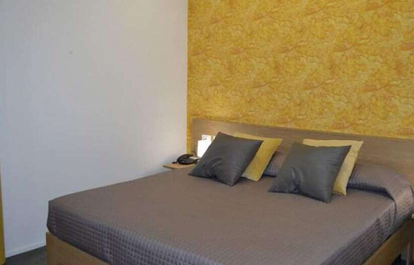 اتاق لوکس یک تخته, Abraxia Guest House