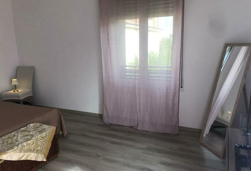 اتاق استاندارد با تخت بزرگ, R&b Midora