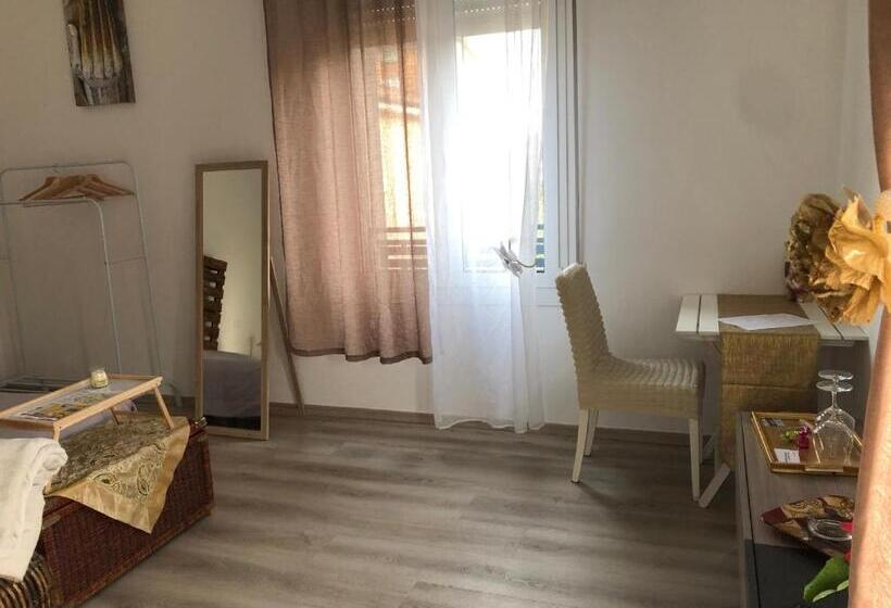 اتاق استاندارد با تخت بزرگ, R&b Midora