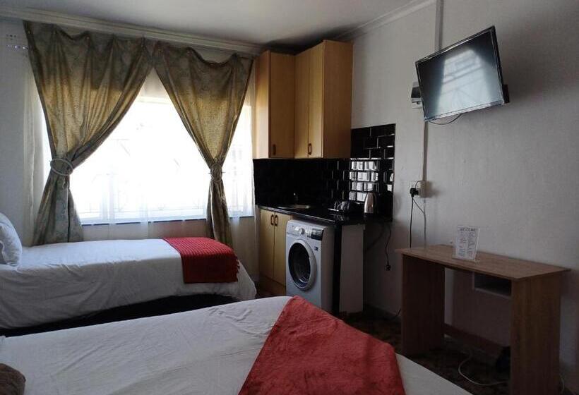 Номер Стандарт Трехместный, Ojong S Guesthouse Kraaifontein   Eikendel