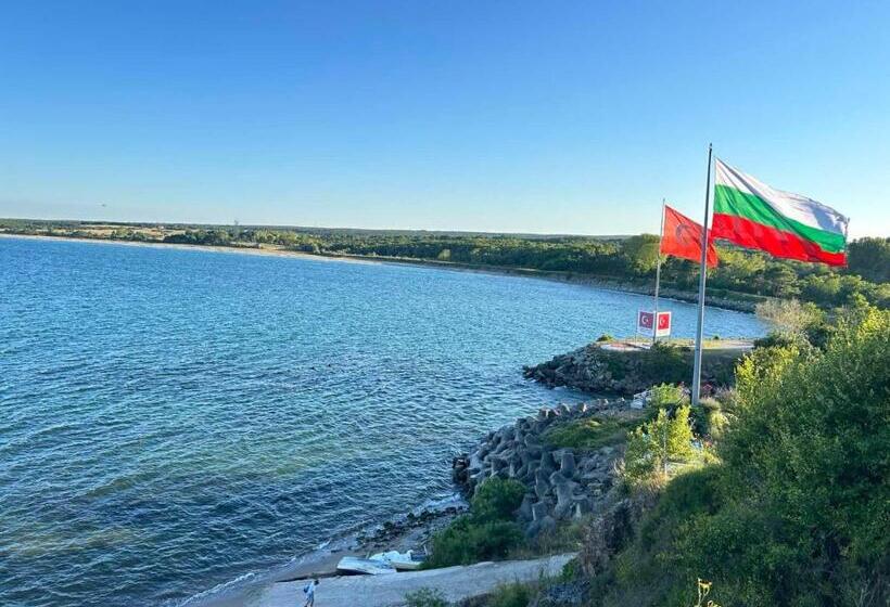Номер Стандарт Вид на Море с Балконом, South Point, резово
