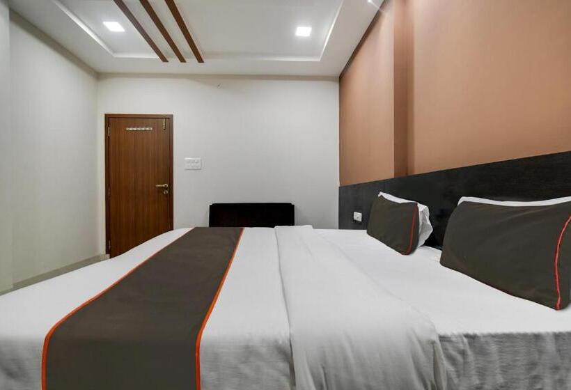 スタンダードルーム, Santushti Hotel & Restaurant, Indore