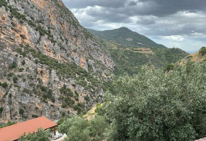 Номер Стандарт с Балконом, L Oasi Del Raganello