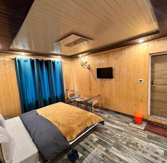 Номер Deluxe Кровать Кинг, Sonamarg Snow View