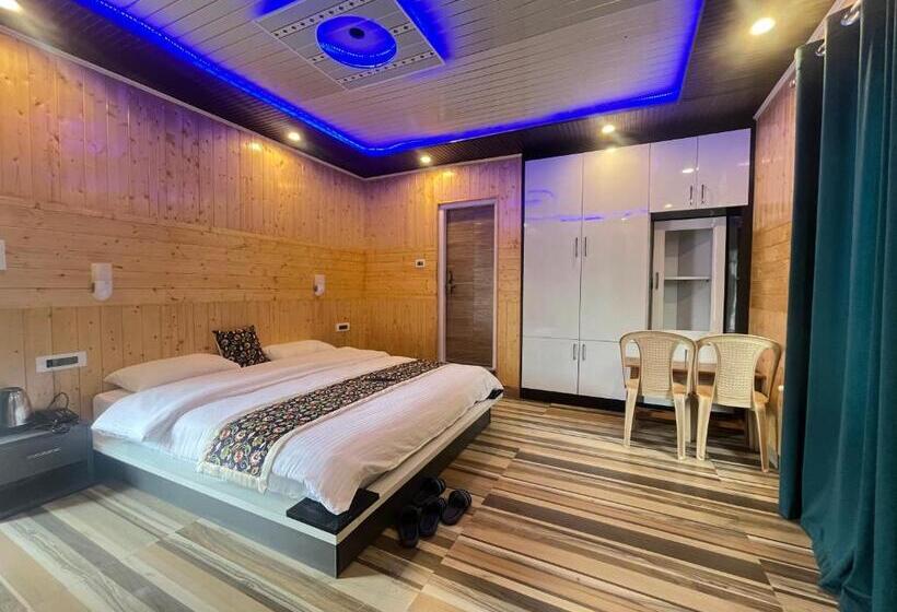 Номер Deluxe Кровать Кинг, Sonamarg Snow View