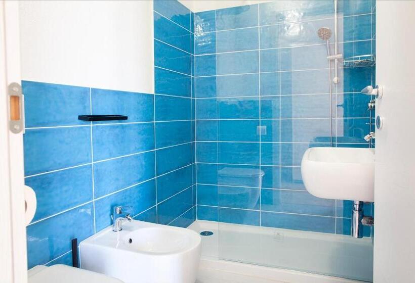 اتاق استاندارد با بالکن و چشم‌انداز دریا, Solanas Home Stay   Rooms