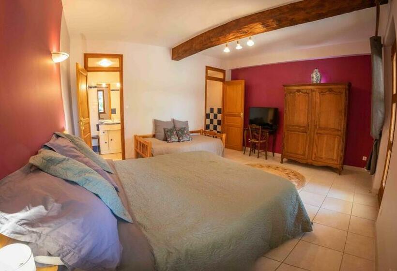 Номер Стандарт с Террасой, ô Domaine Du Roussillon