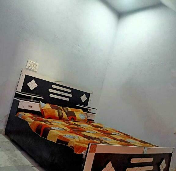 Трехместный Номер Классика, Oyo Hotel Rudhra