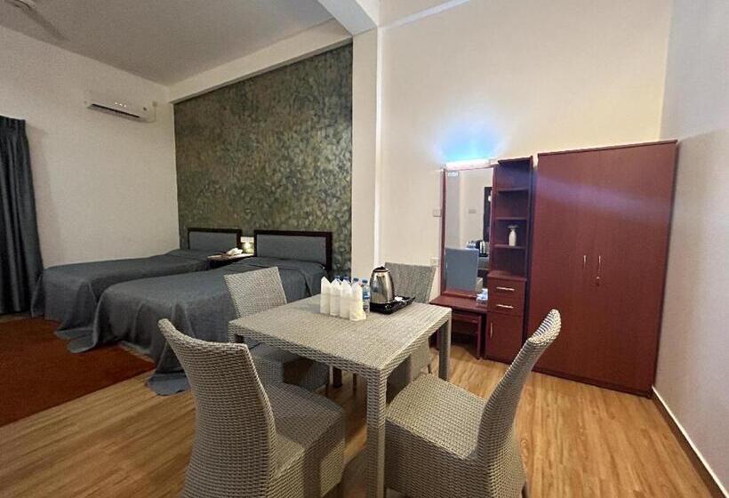 Семейный Номер, K And K Country Resort