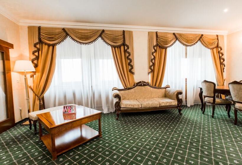 Королевский Люкс, Azimut Hotel Yakutsk