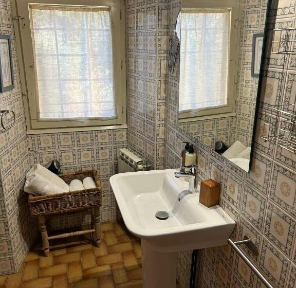 اتاق استاندارد, B&b Mas Torrencito Pet Friendly