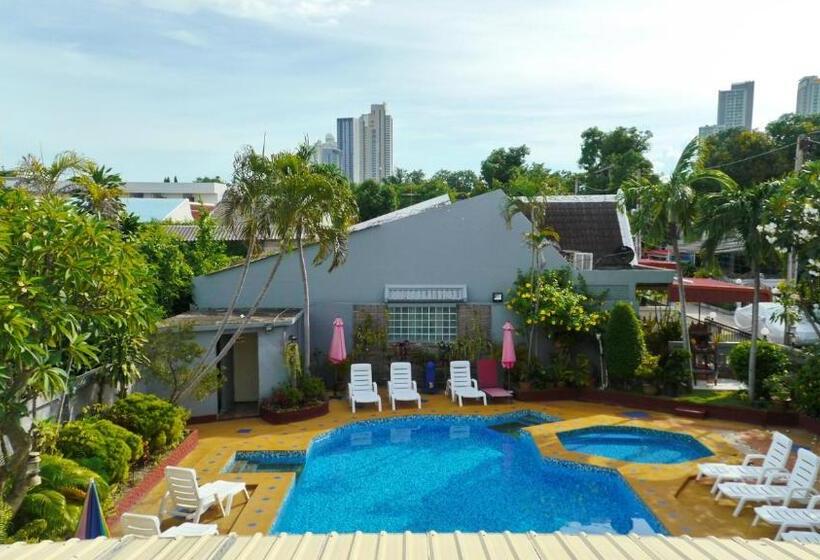 Quarto Superior Vista Piscina, Southern Star Resort