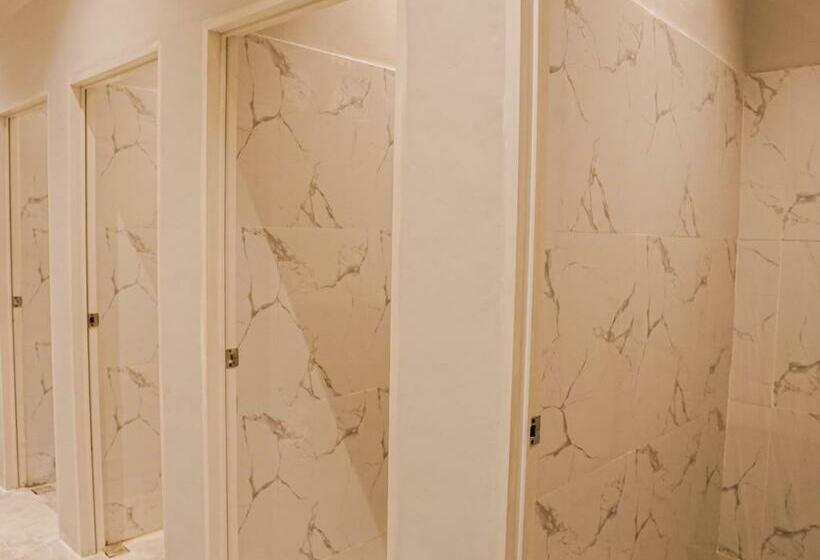 اتاق اکونومی, Ketje Luxury Capsule Mitra Reddoorz