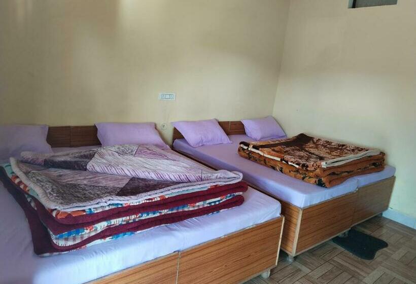 스탠다드 트리플 룸, King Of Himalaya Homestay