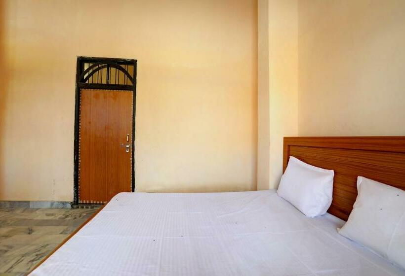Трехместный Номер Deluxe, Oyo Uttam Haveli