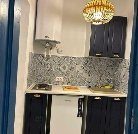 اتاق لوکس خانوادگی, Vadooinn