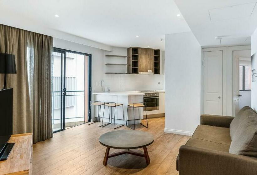 带1个卧室的带阳台的公寓, Bondi 38 Serviced Apartments