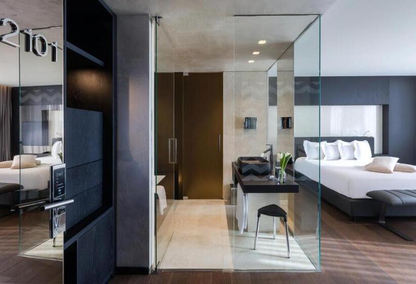 수피리어 룸 도시 전망, Maritim Hotel Plaza Tirana