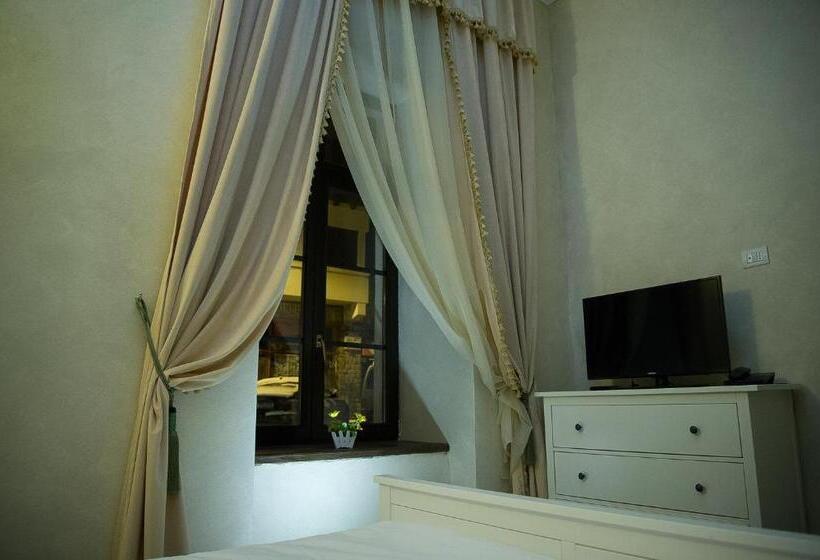 Quarto Estandar, Regal 1880