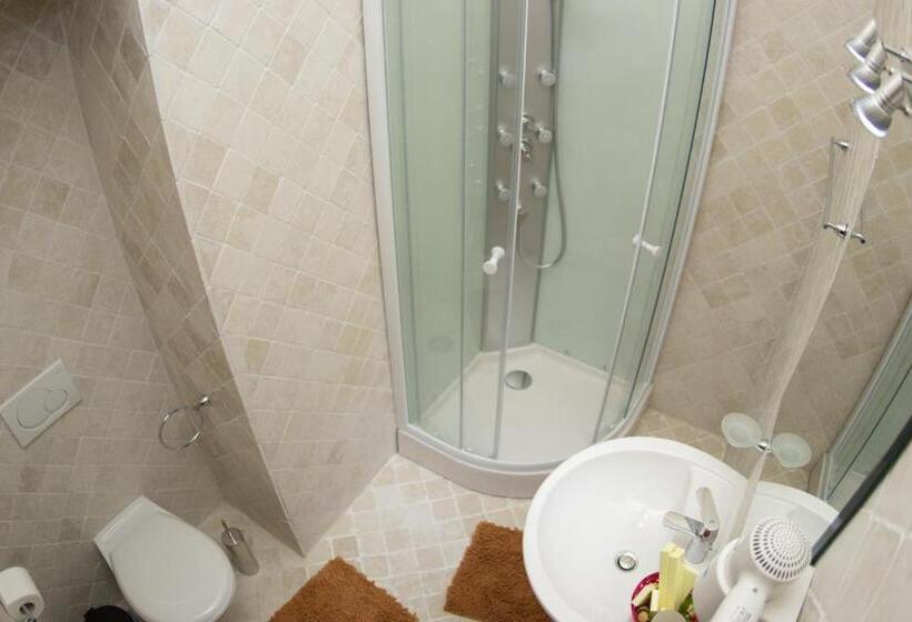 Quarto Estandar Individual, Regal 1880