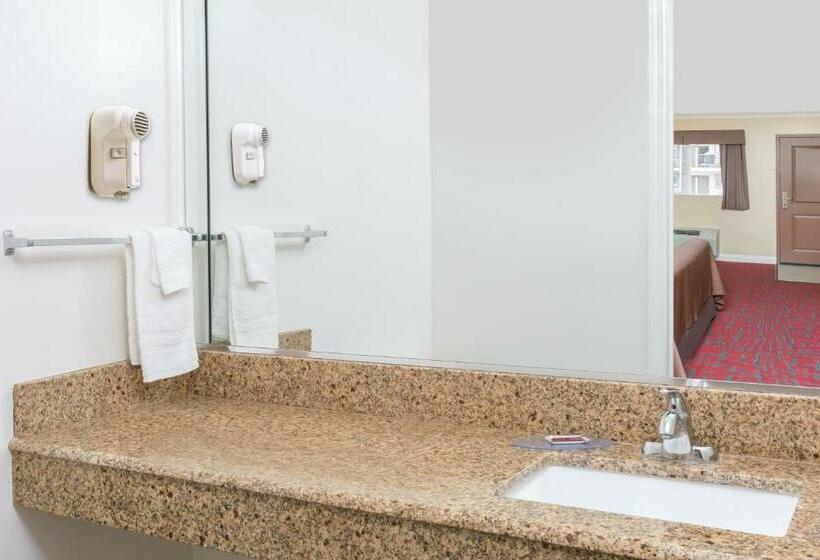 Стандартный Номер Кровать Кинг, Travelodge Inn & Suites By Wyndham Bell Los Angeles Area