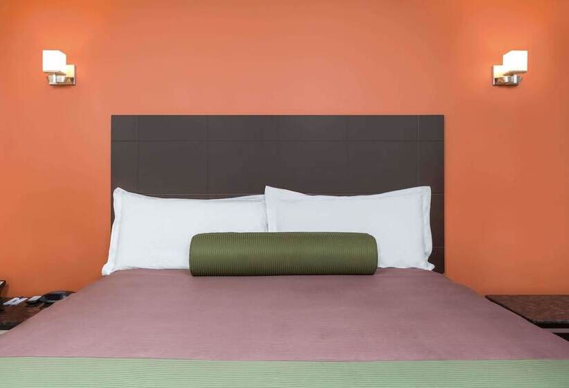 Люкс, Travelodge Inn & Suites By Wyndham Bell Los Angeles Area